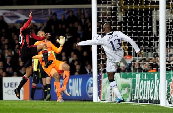  AC米兰德比功臣重伤或影响欧冠淘汰赛  