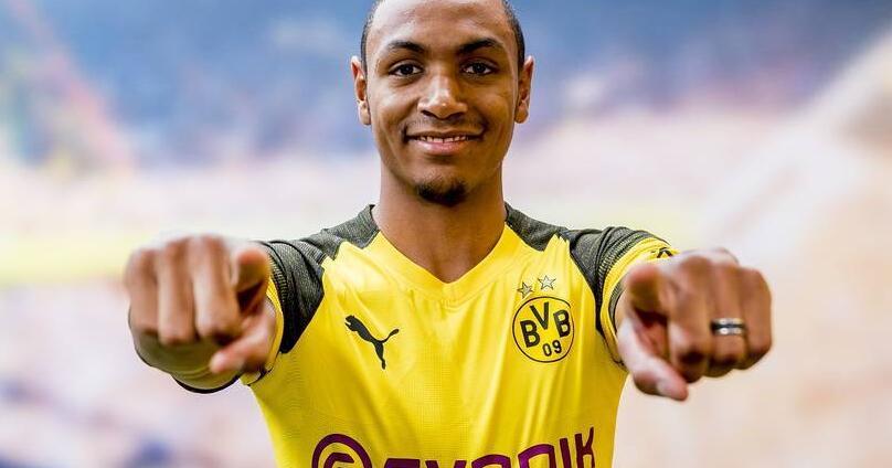  拜仁提前三轮锁定德甲桂冠  