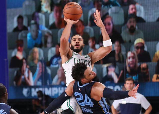  灰熊青年军爆冷击败卫冕冠军  