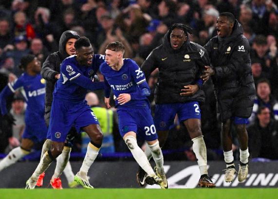 切尔西主场不敌曼联,帕尔默世界波难救主